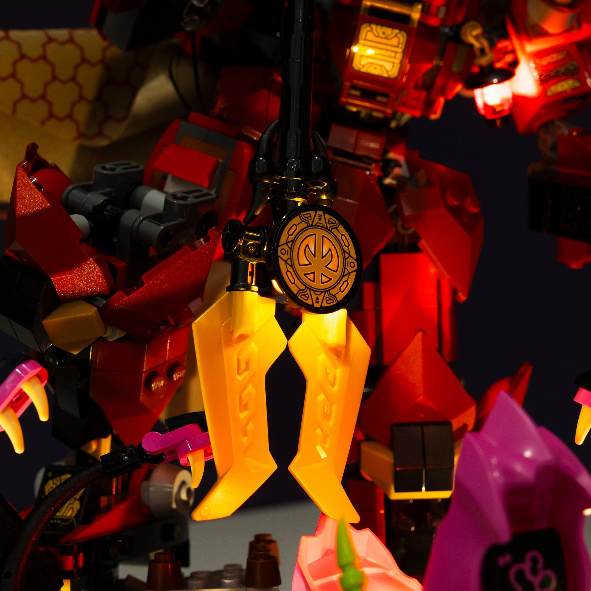 LEGO® NINJAGO The Fire Knight Mech #71846 DIY Light Bundle – CA