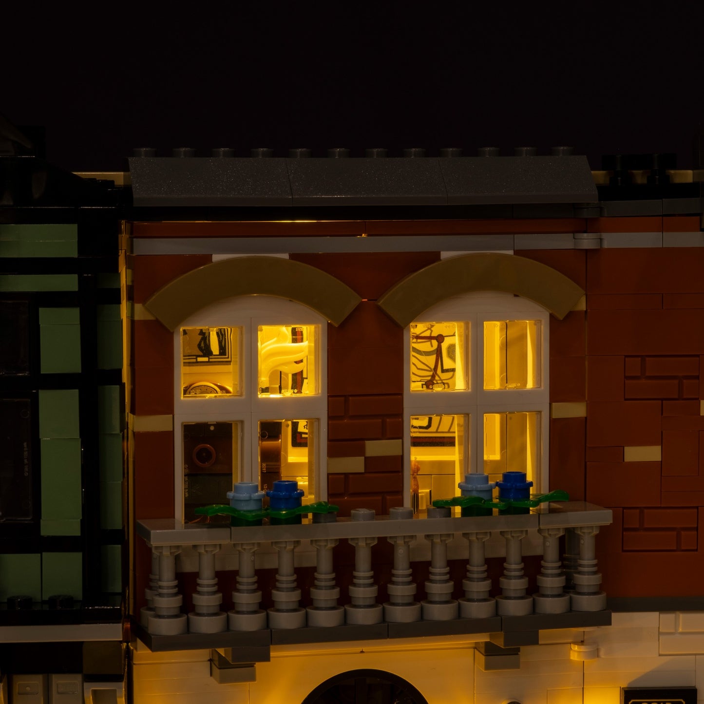 LEGO® Sherlock Holmes: Book Nook #10351 DIY Light Bundle